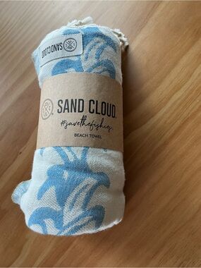 Sand Cloud Blue/White Floral Turkish Cotton Beach Towel